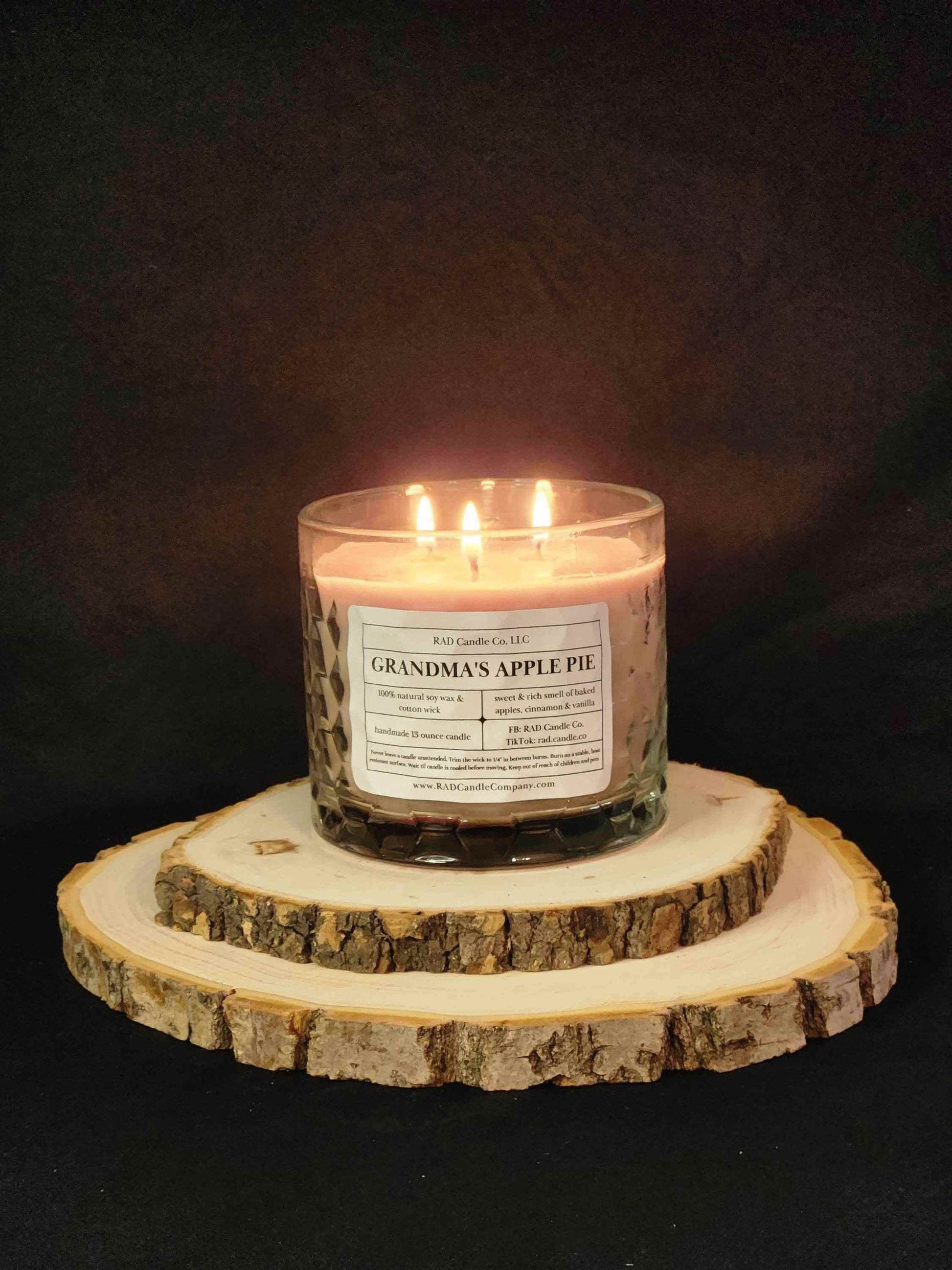 Apple Cinnamon Scented Soy Candle - Grandma's Apple Pie