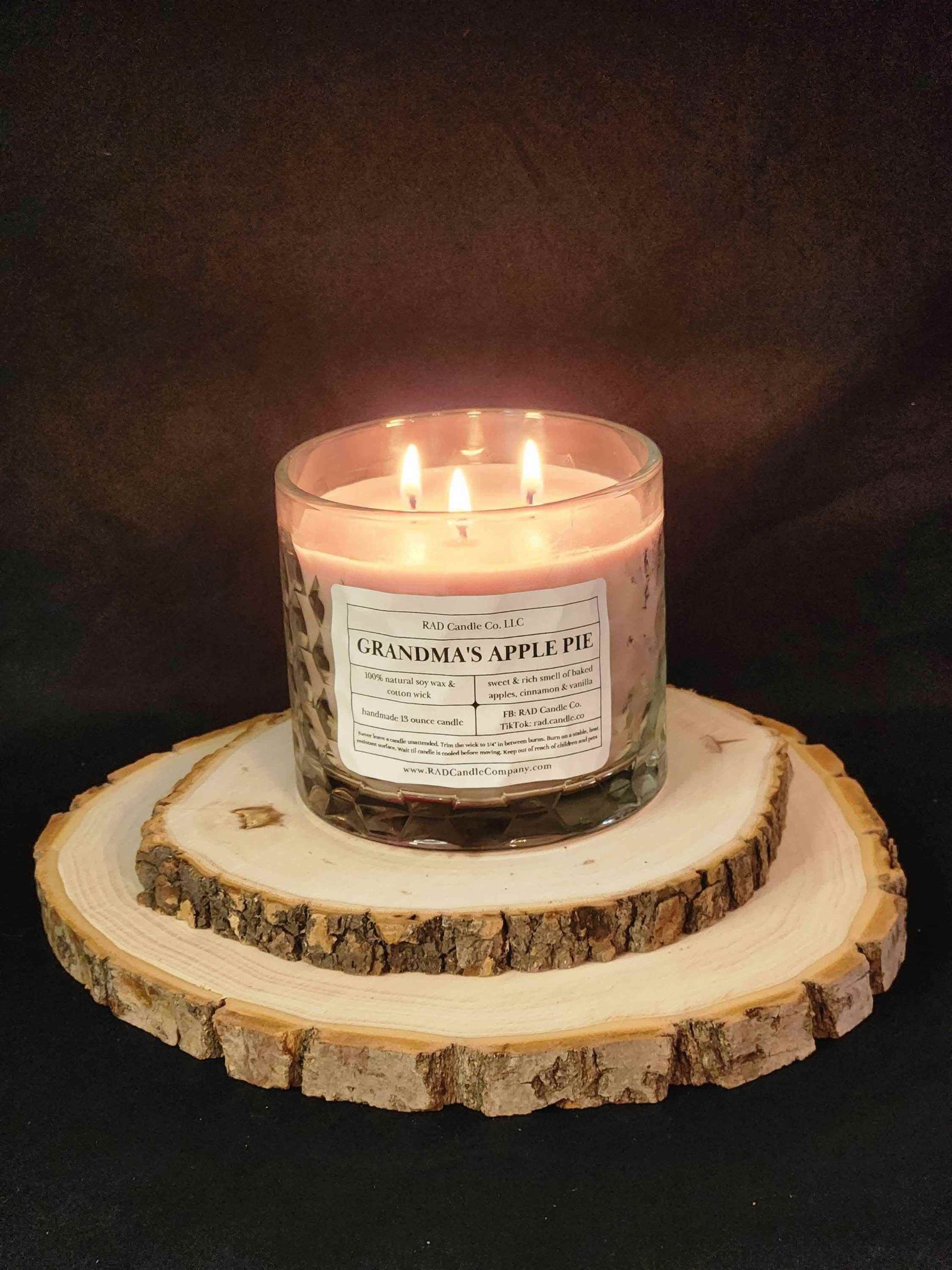 Apple Cinnamon Scented Soy Candle - Grandma's Apple Pie