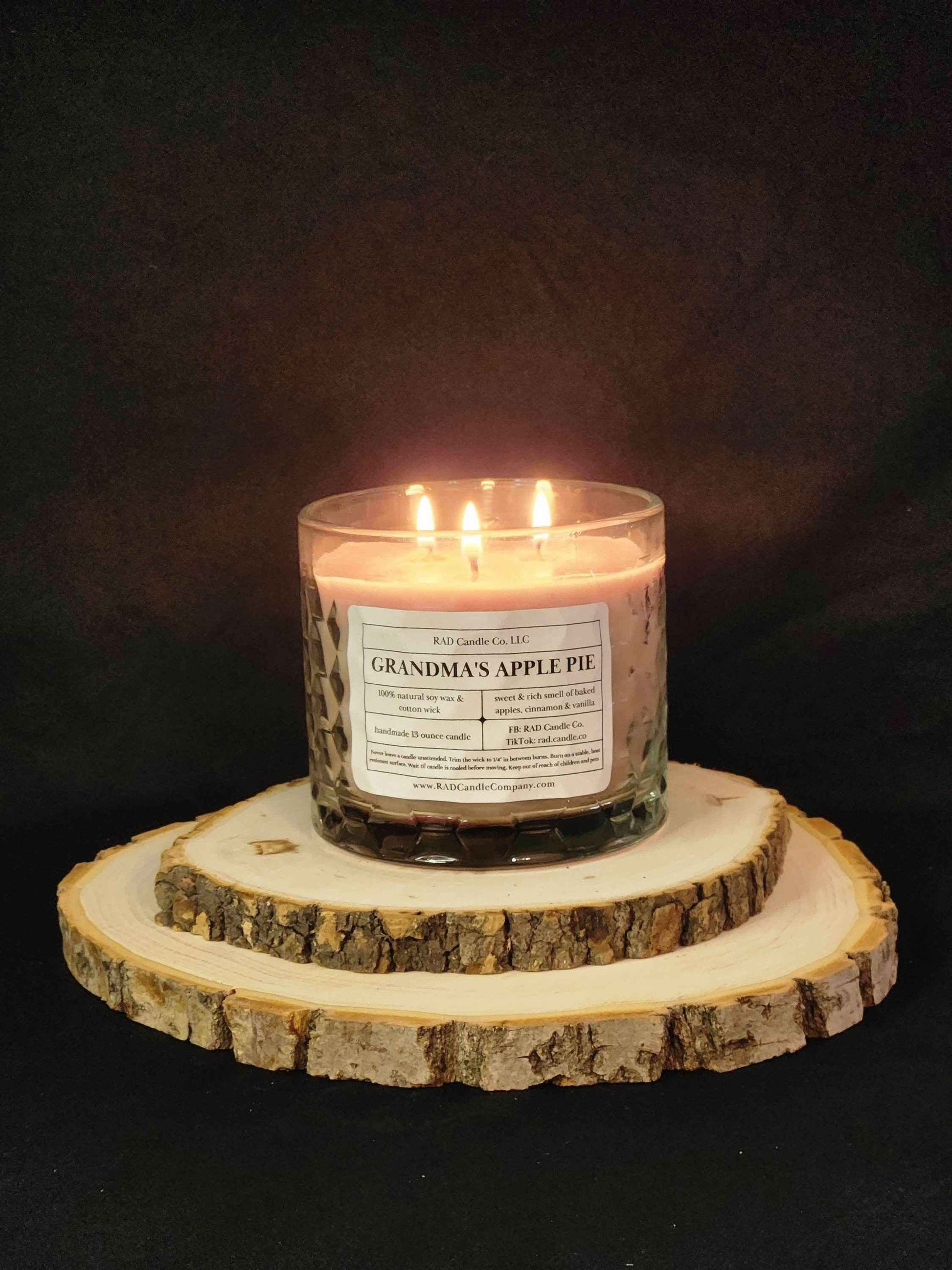 Apple Cinnamon Scented Soy Candle - Grandma's Apple Pie