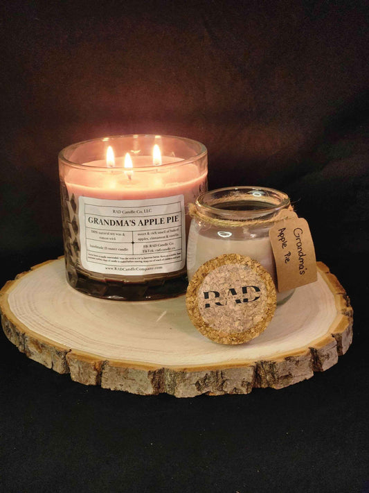 Apple Cinnamon Scented Soy Candle - Grandma's Apple Pie