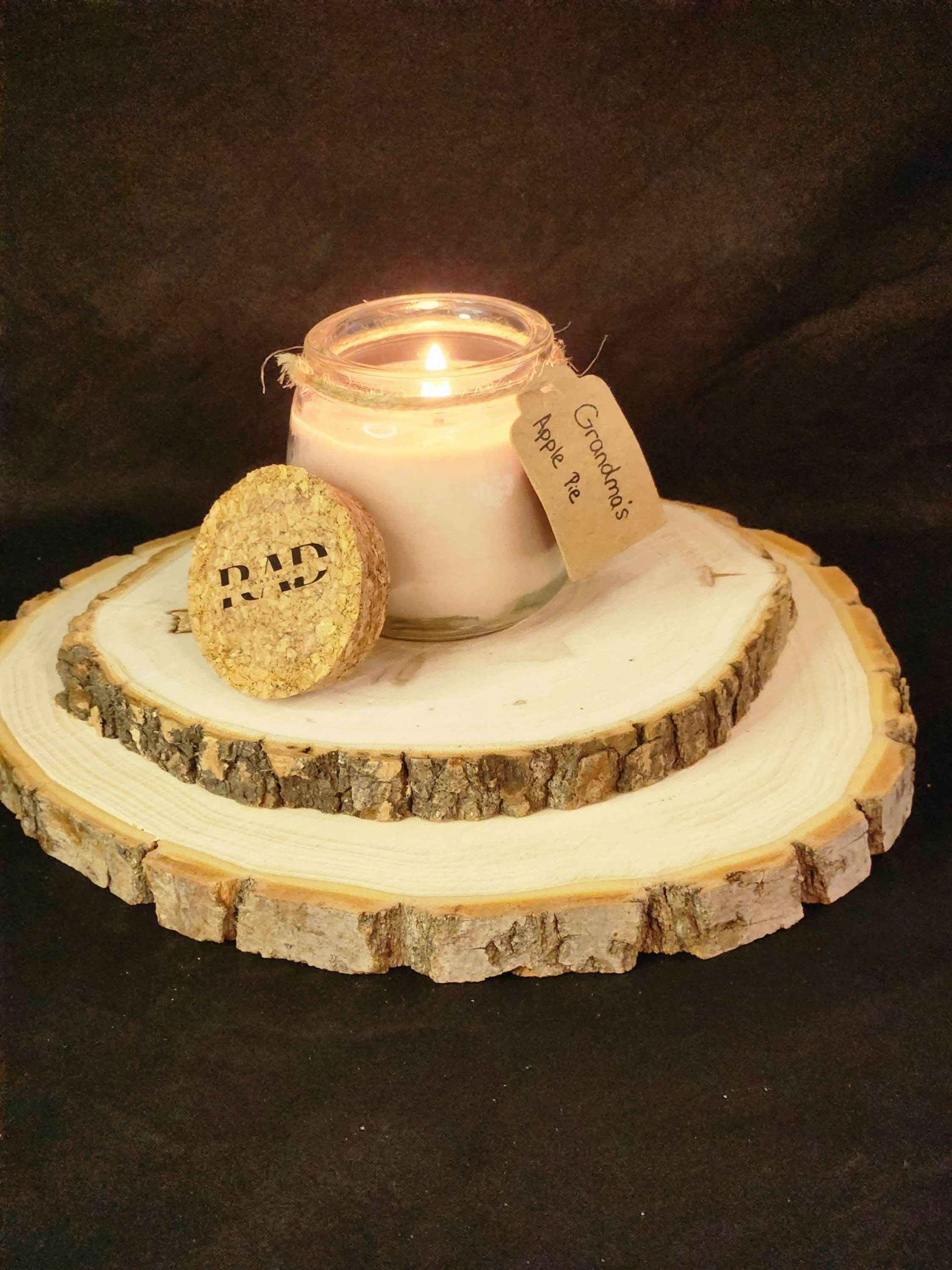 Apple Cinnamon Scented Soy Candle - Grandma's Apple Pie