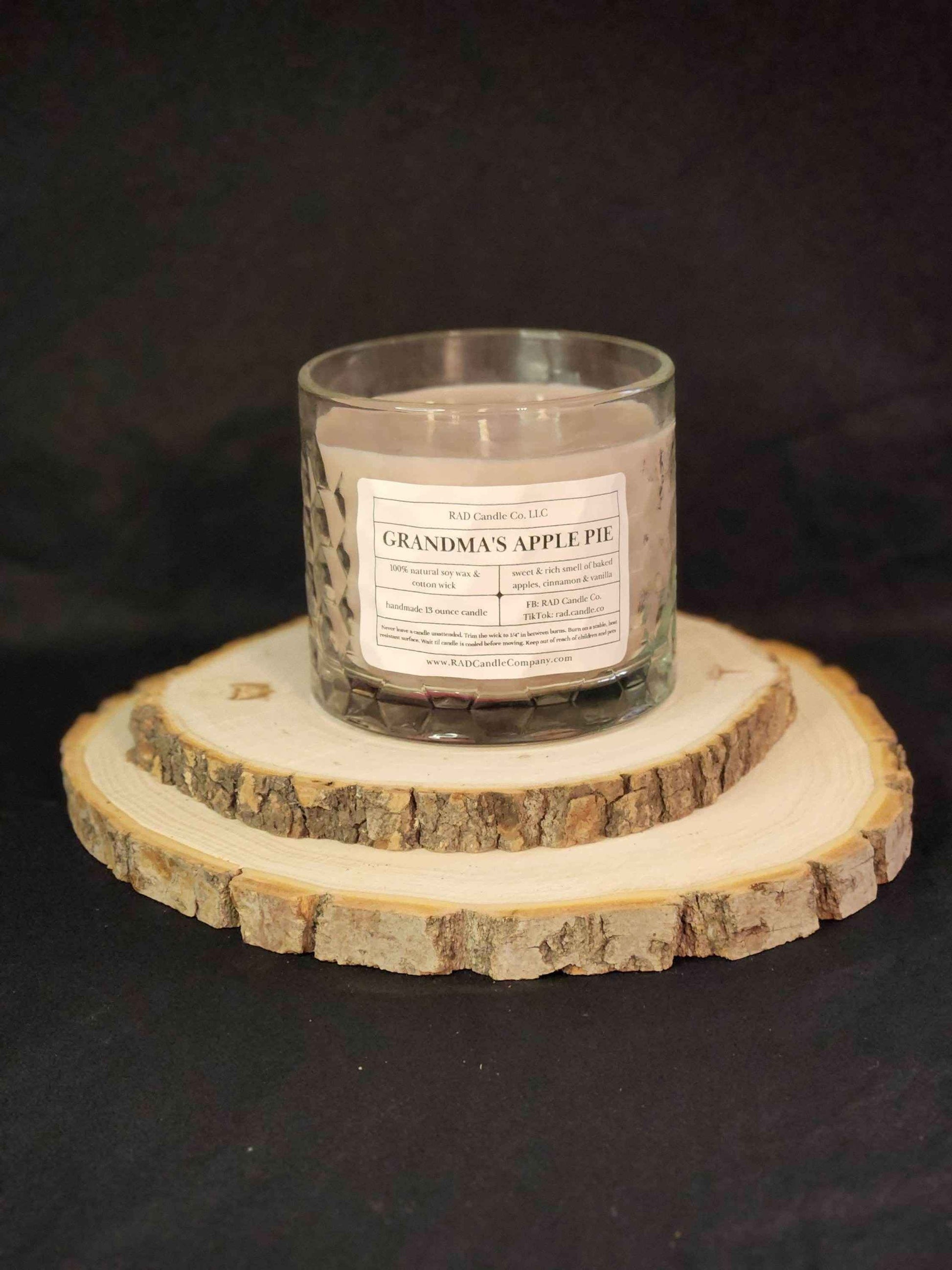 Apple Cinnamon Scented Soy Candle - Grandma's Apple Pie