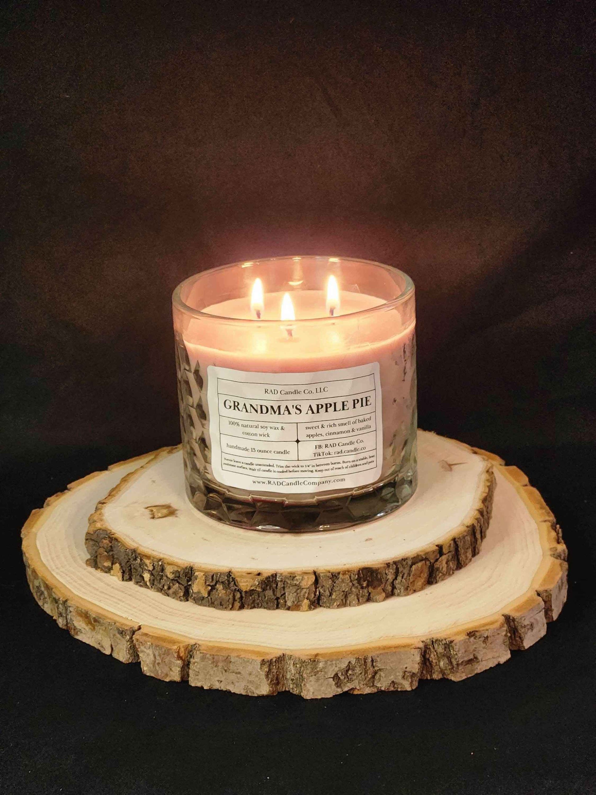 Apple Cinnamon Scented Soy Candle - Grandma's Apple Pie
